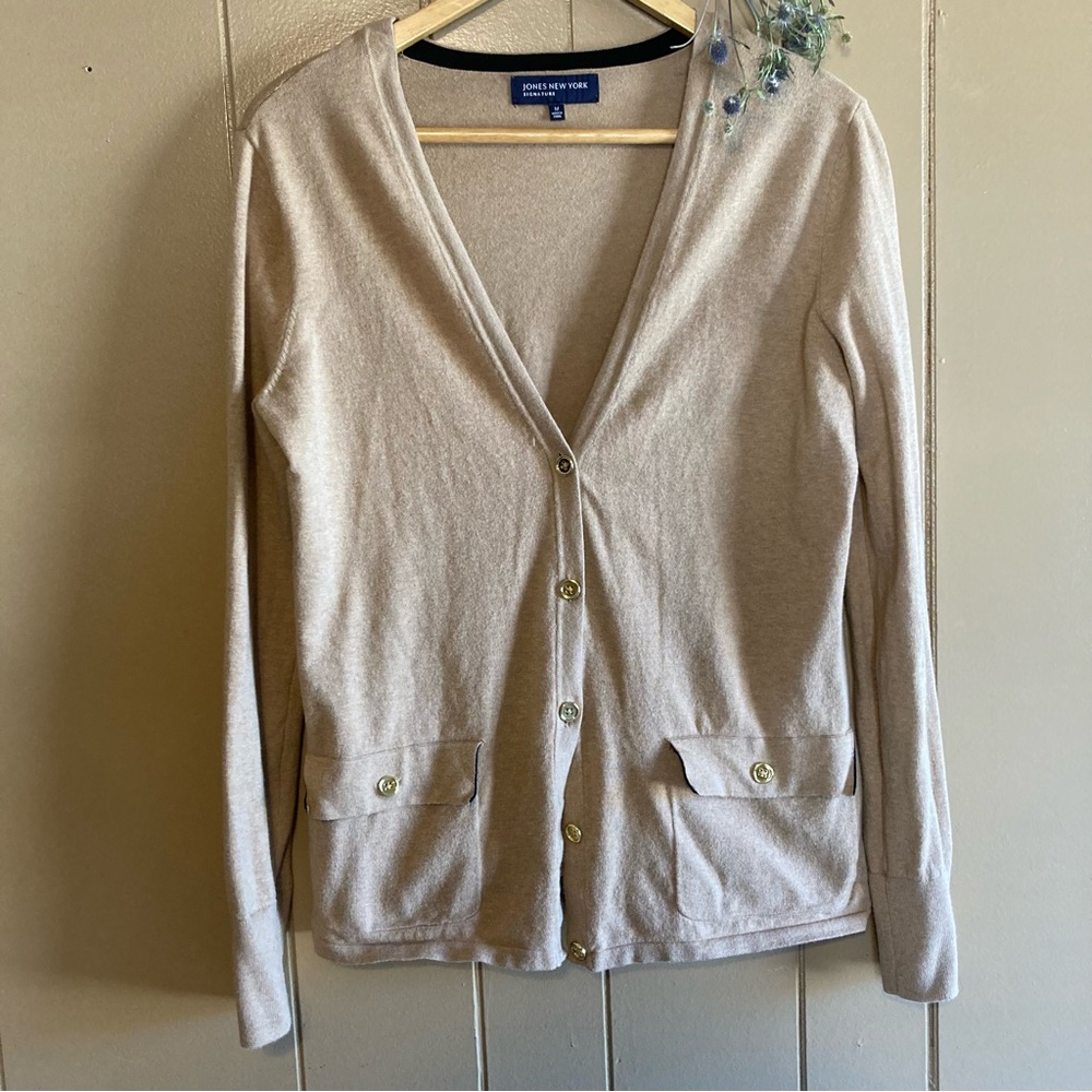 Jones New York Signature Tan with black details Gold Button Cardigan SIZE M - Picture 1 of 9